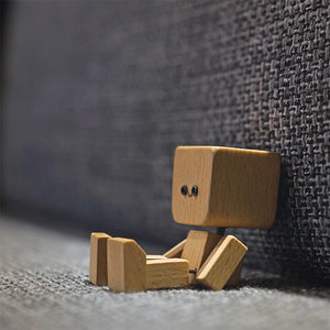 Free Shipping Shaking Feet Wooden Doll with magnetic expression accessories for decoration